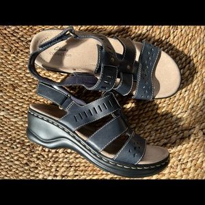 Clark’s strap sandal women’s size 7m